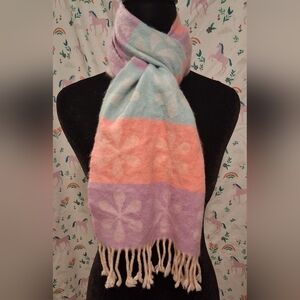 EUC Vintage Y2K R Derwin Clothiers Pastel Scottish Cashnere Retro Flower Scarf